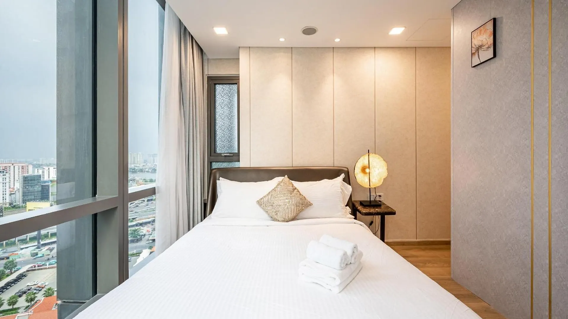 Landmark 81 Skyline Apartment Ho Chi Minh City Hotel