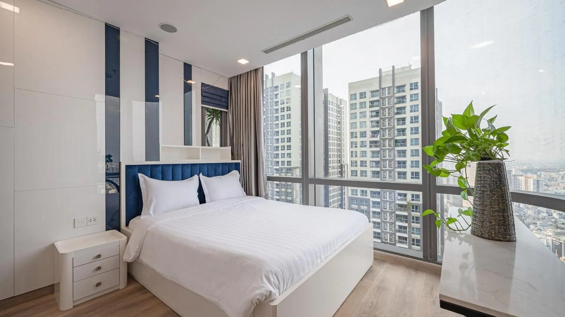 Landmark 81 Skyline Apartment Ho Chi Minh City Hotel