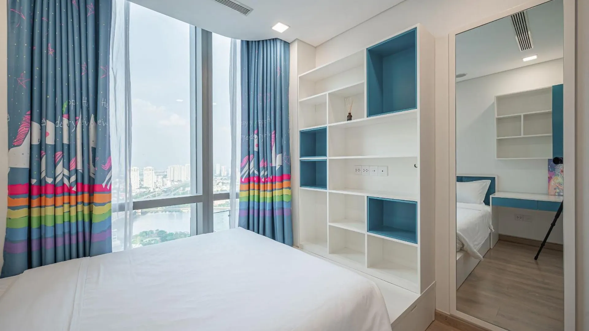 Landmark 81 Skyline Apartment Ho Chi Minh City 4*,