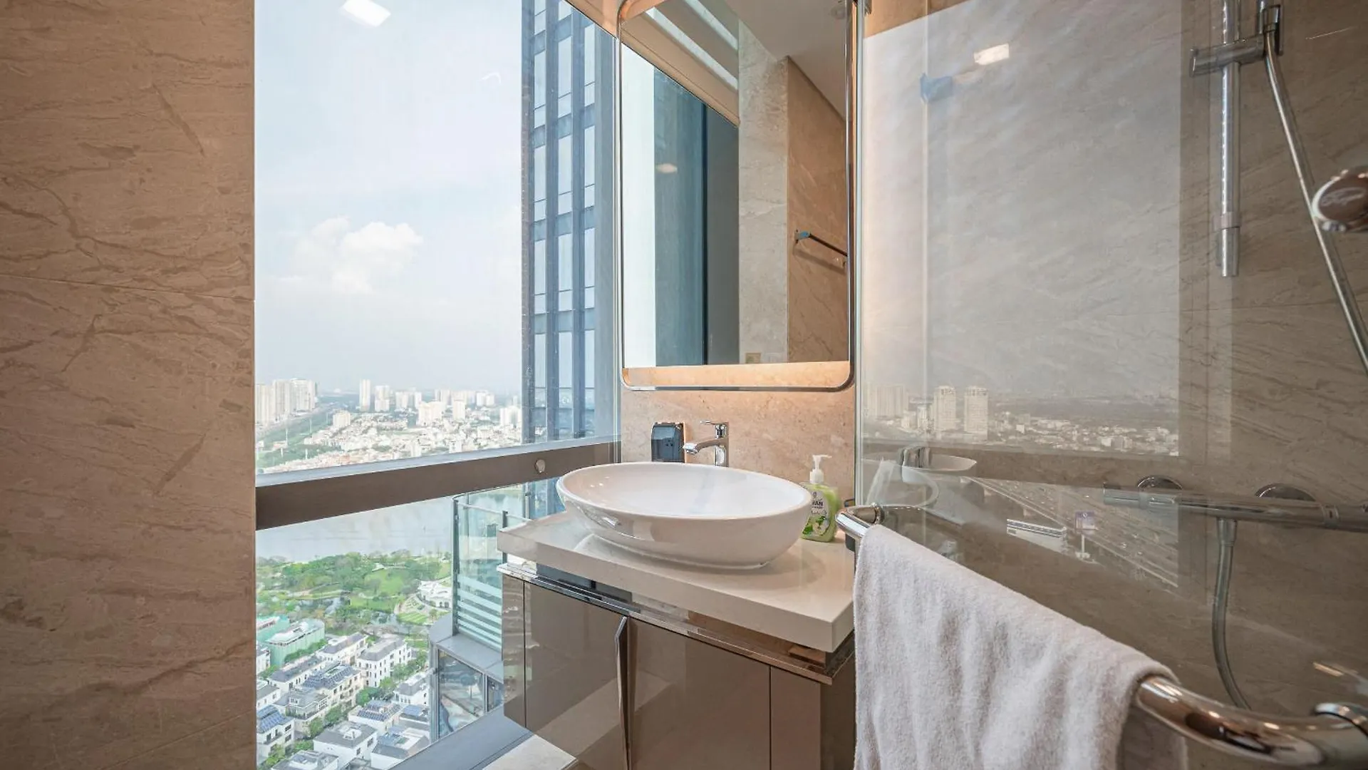 Hotel Landmark 81 Skyline Apartment Ho Chi Minh City