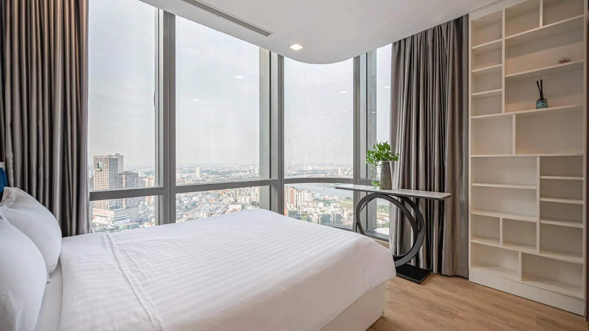 Landmark 81 Skyline Apartment Ho Chi Minh City Hotel